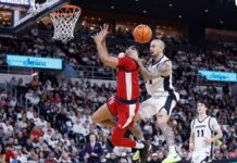 One ugly play set St. John’s season into the Sweet 16 stratosphere