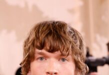 Why Are Hunks Like Rob Rausch Shilling Beauty Products for Women?