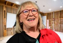 Travis & Jason Kelce’s Mom Donna Remodeling Her Modest Florida Home