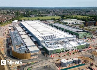 Prioritising AI data centres could block new homes, builders warn