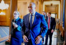 House Democrats vote to keep DHS shuttered as funding lapse hits day 40