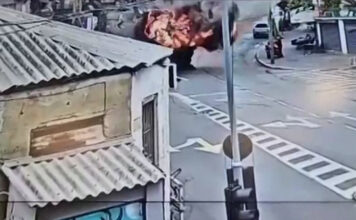 Moment Iranian missile hits Tel Aviv