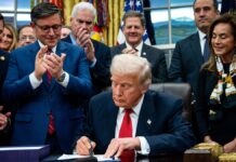 WATCH: Trump goes viral for illustrating how to cut government waste with his favorite White House pen