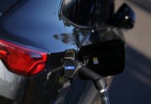 News live: Australians buy record number of new EVs in March; Australian War Memorial to review Ben Roberts-Smith display