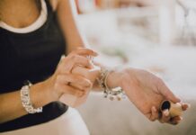 Shoppers rush for Marc Jacobs perfume that ‘reels in the compliments’ now 50% off