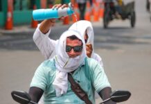 Heatwave Grips Delhi As Temperature Crosses 40°C, Rain Likely Today But No Major Relief Ahead