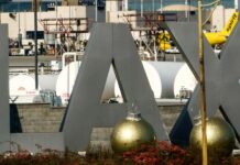 Feds arrest a Los Angeles woman at LAX on suspicion of helping Iran traffic weapons to Sudan