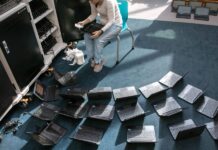 Schools across America are quietly admitting that screens in classrooms made students worse off and are reversing years of tech-first policies