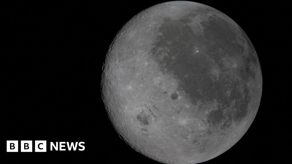 Emotional crew names Moon crater after commander’s late wife