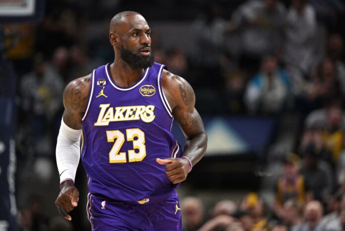 los-angeles-lakers-forward-lebron-124807533.jpg