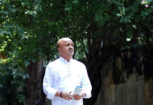 Lyricist Sameer Anjaan Shares His Thoughts About Asha Bhosle