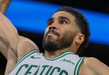 NBA playoffs: Defending champion Thunder open with victory