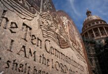 Federal court upholds Texas law requiring Ten Commandments in public classrooms