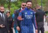 New York mayor wears Arsenal kurta during Eid prayers