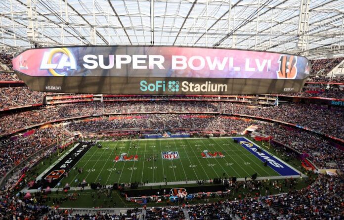 2022-02-13T231215Z_1501921488_HP1EI2D1SGC8T_RTRMADP_3_FOOTBALL-NFL-SUPERBOWL.jpg