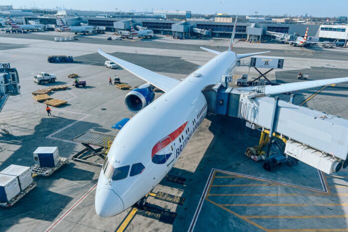 20250317_Greenwich-Lounge-American-Airlines_CHenderson_16.jpg
