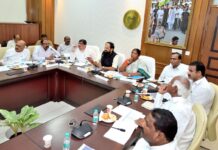 Devadula Project Must Be Completed on Deadline: Uttam
