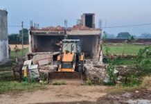 Anti‑Encroachment Drive in Jammu Sparks Political Storm, Community Outrage