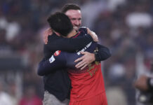 Virat-AB Share an Emotional Hug After RCB Makes It to IPL Finals