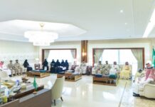 نائب أمير الشرقية يطّلع على الإنجازات العلمية لكلية الأمير سلطان العسكرية للعلوم الصحية