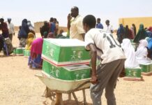 3.060 مستفيدًا.. الملك سلمان للإغاثة يوزع 510 سلال غذائية في الصومال