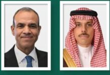 وزير الخارجية ونظيره المصري يبحثان مستجدات الأوضاع واستمرار التنسيق