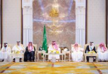 عاجل نيابة عن الملك.. ولي العهد يستقبل في الديوان الملكي بقصر منى المهنئين بعيد الأضحى المبارك