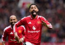 Michael Carrick plays down future talks: ‘Over the coming days, there’ll be clarity in the situation’