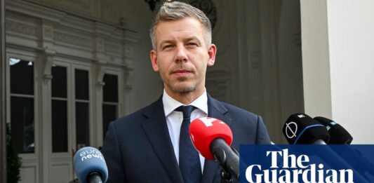 Hungary to limit prime ministers to maximum eight-year terms