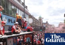 Sixteen people arrested and 75 rescued from height during Arsenal bus parade