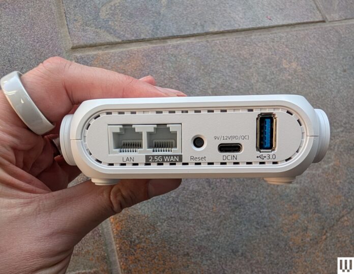 Asus-RT-BE58-Go-3-SOURCE-Simon-Hill.jpg