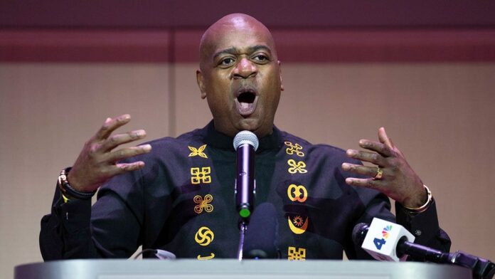 Ras-Baraka-speaks.jpeg