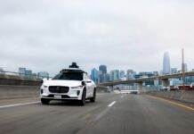 Waymo halts freeway rides after robotaxis struggle in construction zones