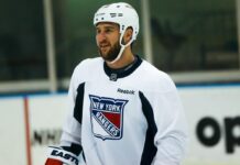 Rangers promote Tanner Glass to director of player development