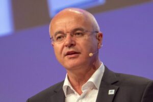 Ulrich-Ahle-300x200.jpg