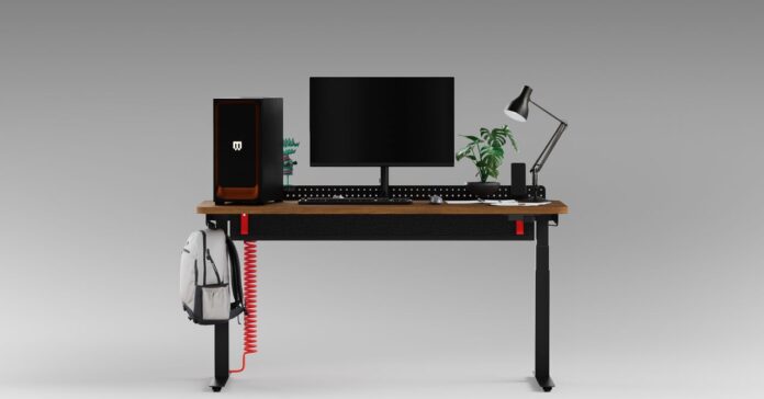 gear_HMG_COYL_HeroStill_Desk_03_02.jpg