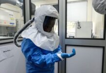 Uganda closes its border with Congo over Ebola outbreak