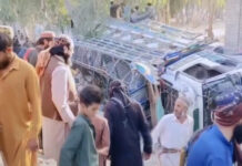 22 killed as truck carrying refugees overturns in Afghanistan