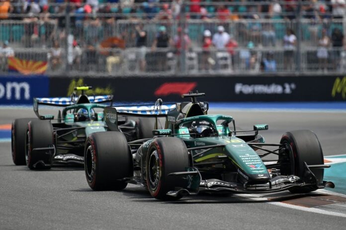 lance-stroll-aston-martin-raci.jpg