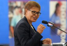 Karen Bass ripped after suggesting taxpayer-funded dental care for meth users
