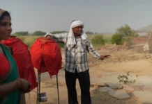 After Losing His Mother To Dirty Water, He Began Carrying Clean Water 100 Km Across Mirzapur’s Extreme Heat