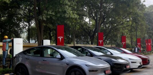 Tesla recalls more than 218K vehicles over rearview image issue that poses crash risk