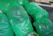 College Kids Turn 100 Kgs of Campus Waste Into T Shirts For Mumbai’s Slum Kids
