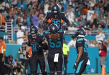 Dolphins extend Aaron Brewer to $52.5M contract to bolster offensive line