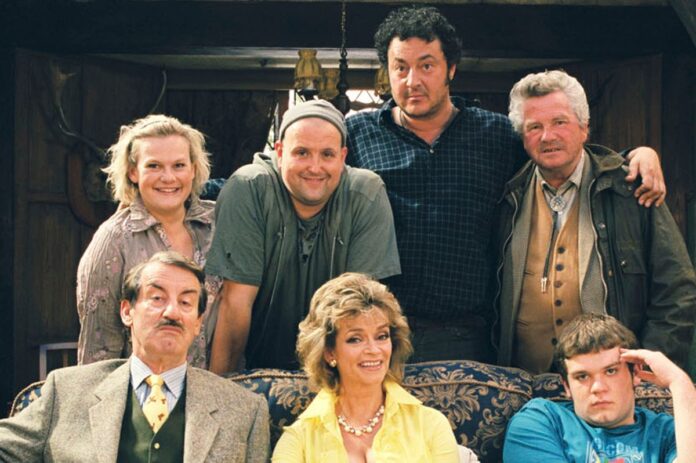 0_GREEN-GREEN-GRASS-TV-Programme.jpg