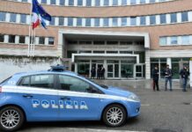 Brescia: tenta di strangolare bimbo di 3 anni, terrore al parco