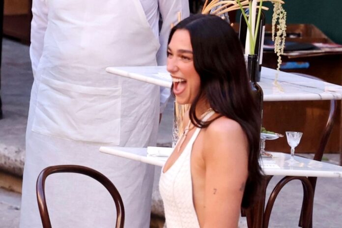 1_PAY-Dua-lipa-and-Callum-Turner-party-pre-wedding-in-the-center-in-Palermo.jpg