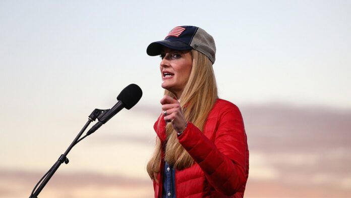 2020-12-06T002916Z_1487425125_RC2CHK9HT453_RTRMADP_3_USA-ELECTION-GEORGIA.jpg