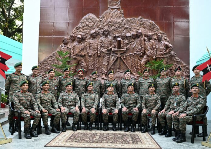 2050138-armychief.jpg