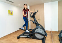 ‘Silent Walking’ Makes Noise in Wellness Space